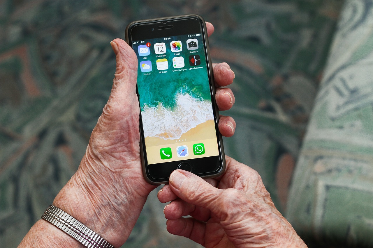 How to set up an iPhone for seniors